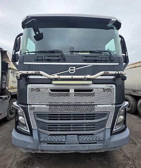 Volvo FH 16 750 2 of 24