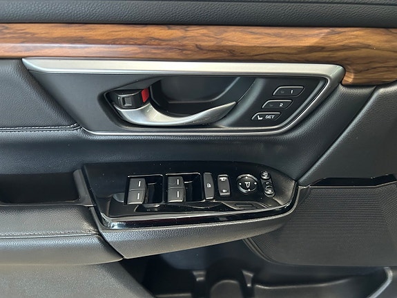 Honda CR-V 9 of 22