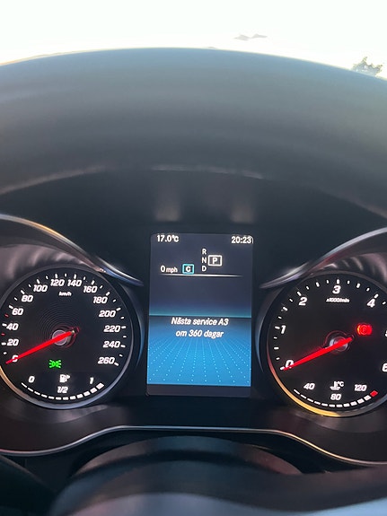 Mercedes-Benz C200 9 of 10