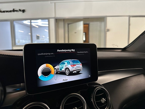 Mercedes-Benz GLC43 26 of 30