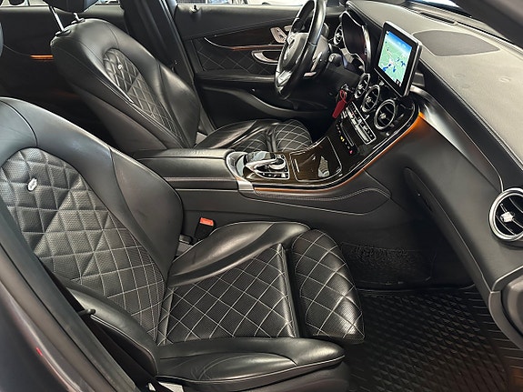 Mercedes-Benz GLC43 14 of 30