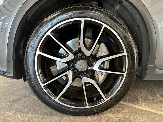 Mercedes-Benz GLC43 11 of 30
