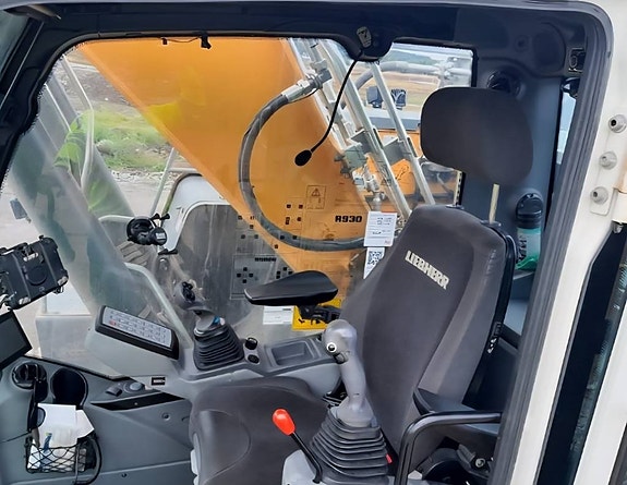 Liebherr R 930 G8 5 of 8