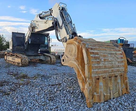 Liebherr R 966 HD 7 of 24