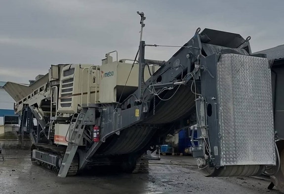 Metso LT 300 GP 3 of 5