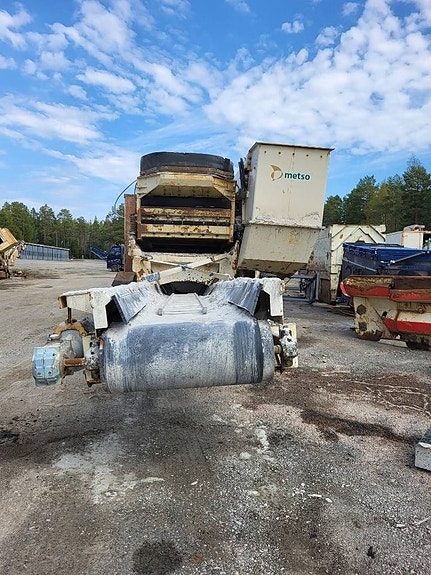Metso LT 300 GPB 2 of 5