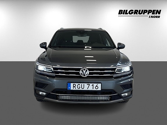 Volkswagen Tiguan Allspace 2 of 5