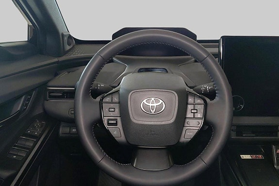 Toyota bZ4X 9 of 10