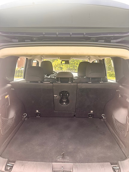 Jeep Renegade 4 of 8