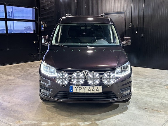 Volkswagen Caddy Maxi 2 of 5