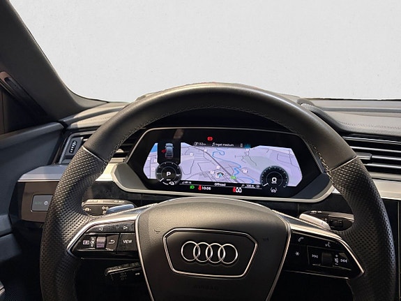 Audi Q8 10 of 18