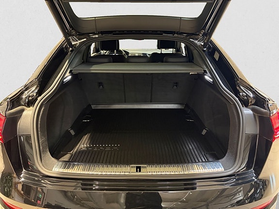 Audi Q8 15 of 18