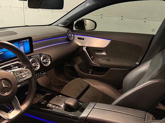 Mercedes-Benz CLA200 12 of 20