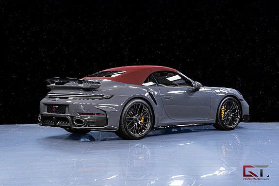 Porsche 911 9 of 24