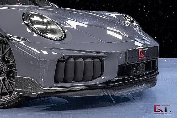 Porsche 911 4 of 24