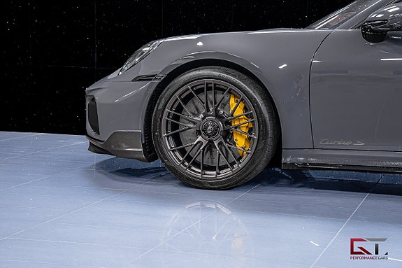 Porsche 911 6 of 24