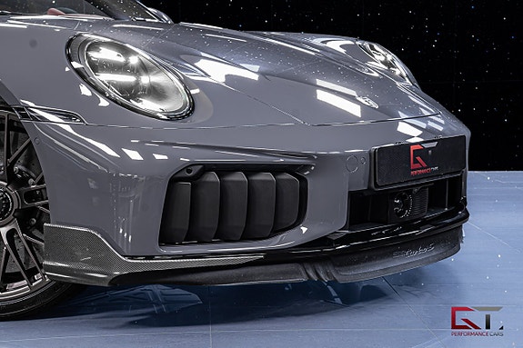 Porsche 911 3 of 5