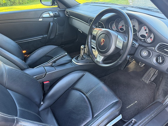 Porsche 911 Carrera S 8 of 12