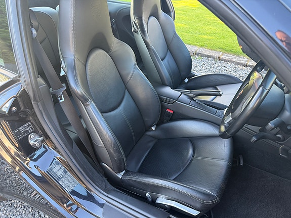 Porsche 911 Carrera S 7 of 12