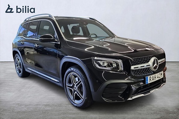 Mercedes-Benz GLB250+ 2 of 5