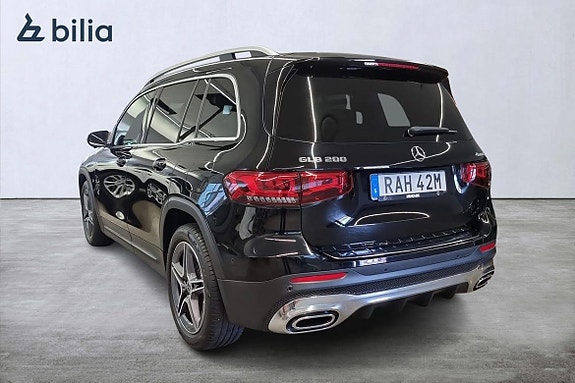 Mercedes-Benz GLB250+ 3 of 5