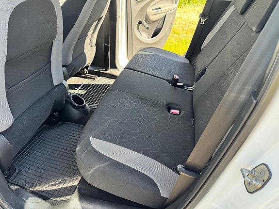 Citroen C3 Picasso 9 of 12