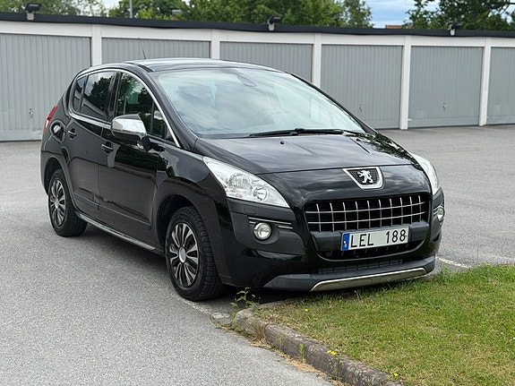Peugeot 3008 2 of 5