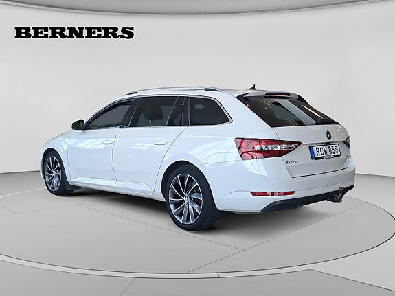 Skoda Superb 3 of 5