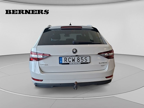 Skoda Superb 4 of 5
