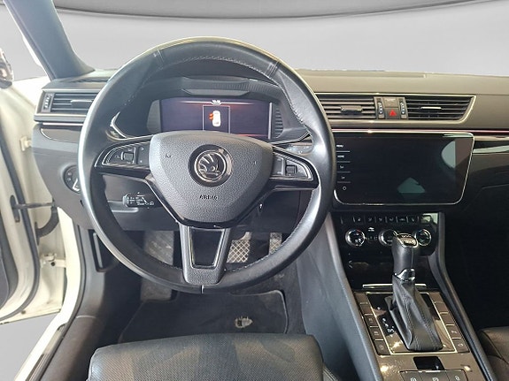 Skoda Superb 12 of 15
