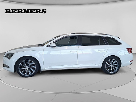 Skoda Superb 2 of 15