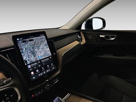 Volvo XC60 8 of 14