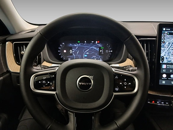 Volvo XC60 7 of 14