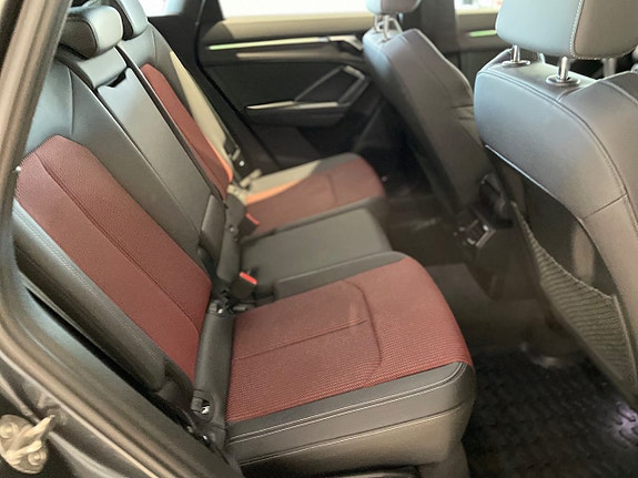 Audi Q3 22 of 25