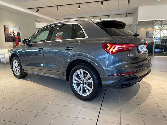 Audi Q3 7 of 25