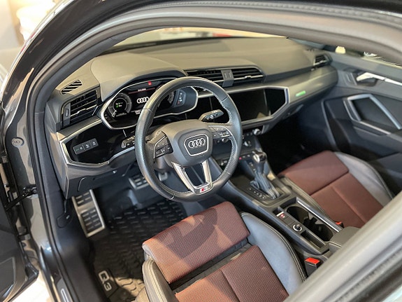 Audi Q3 16 of 25