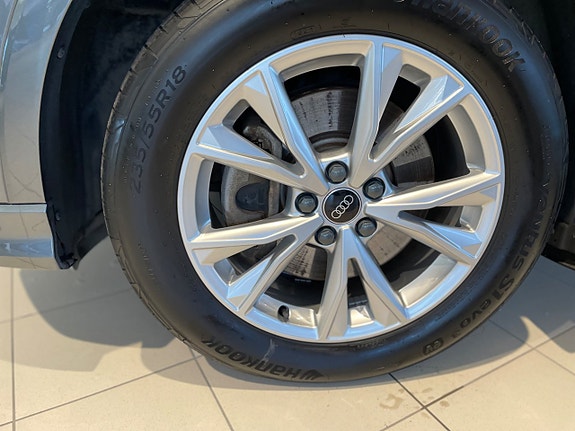Audi Q3 12 of 25