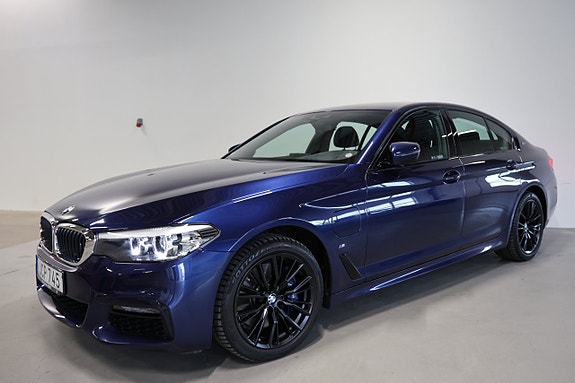 BMW 530e 3 of 5