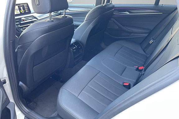 BMW 530e 11 of 17