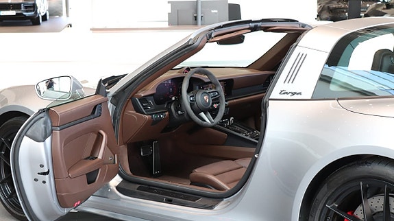 Porsche 911 5 of 5
