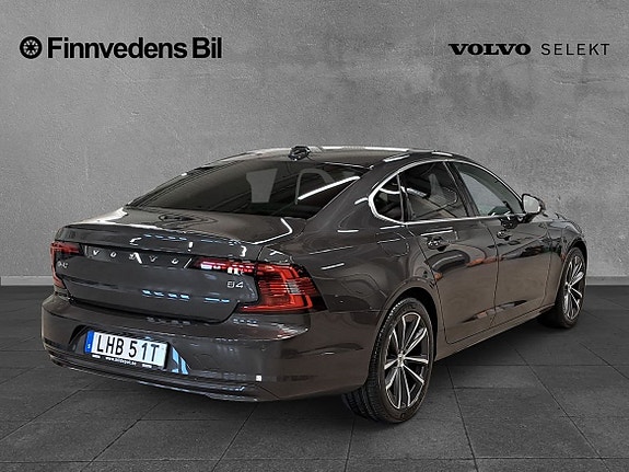 Volvo S90 4 of 5