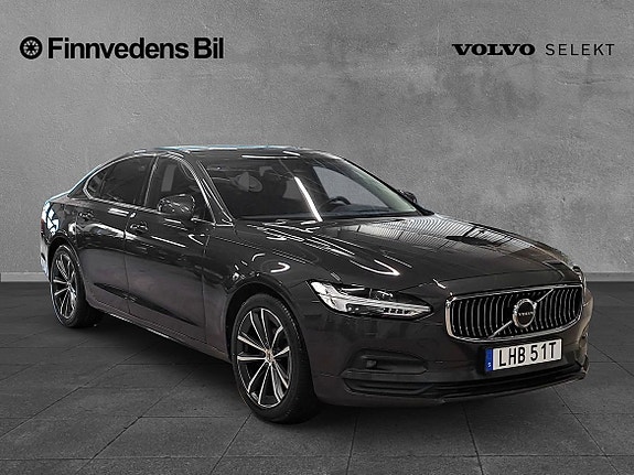 Volvo S90 2 of 5