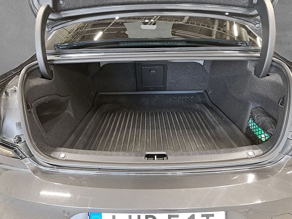 Volvo S90 7 of 9