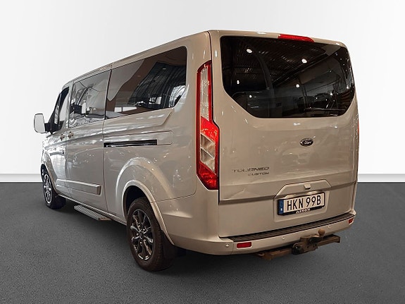 Ford Custom Tourneo 2 of 5