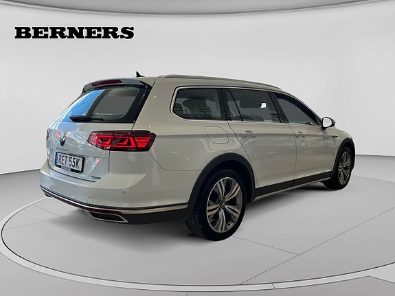 Volkswagen Passat Alltrack 5 of 5