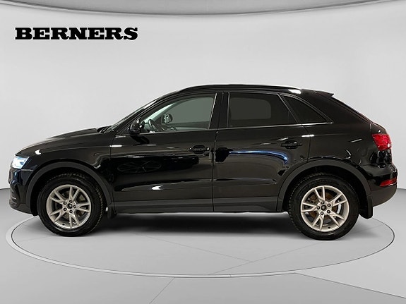 Audi Q3 2 of 5