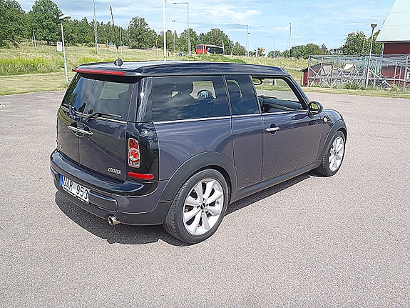 MINI Clubman Cooper 4 of 5