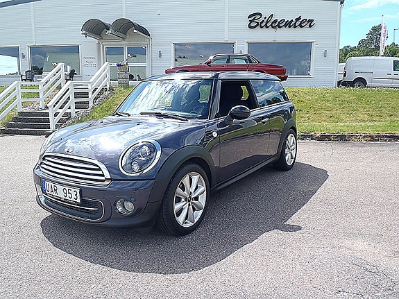 MINI Clubman Cooper 2 of 5