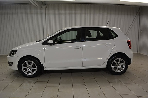 Volkswagen Polo 2 of 5