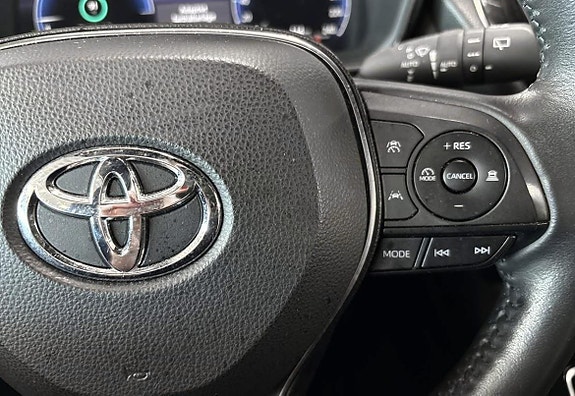 Toyota Corolla 13 of 16